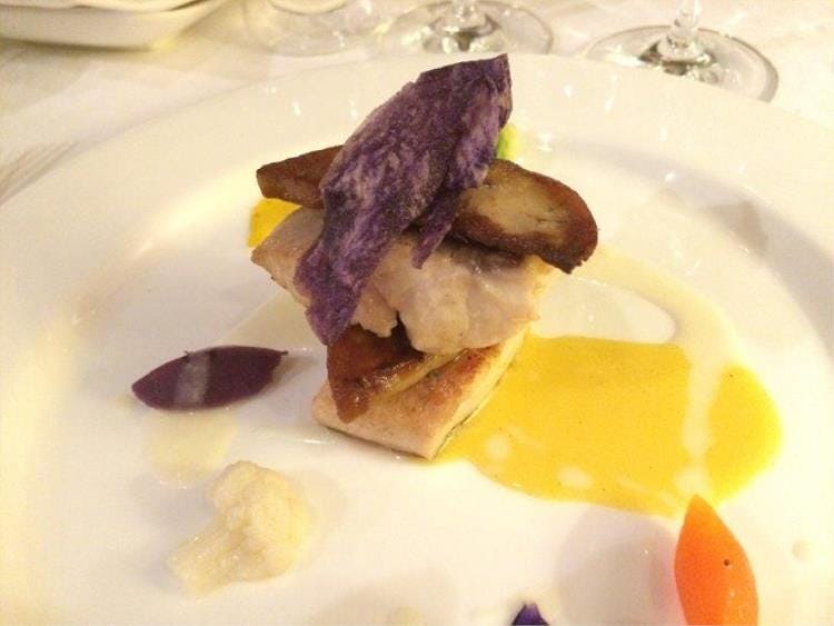Mille foglie di trota e foie gras, patate viola e salsa di mango e vaniglia - Sandro Serva - La Trota